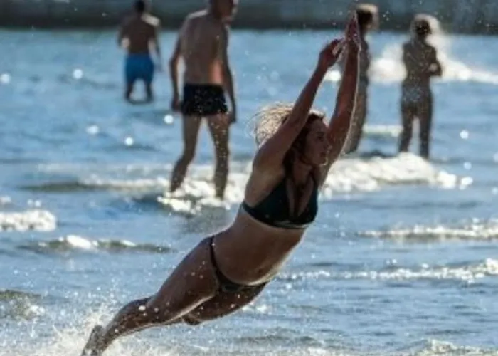 Emily Ap * سبليت